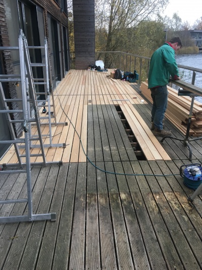 Replacing decking boards 